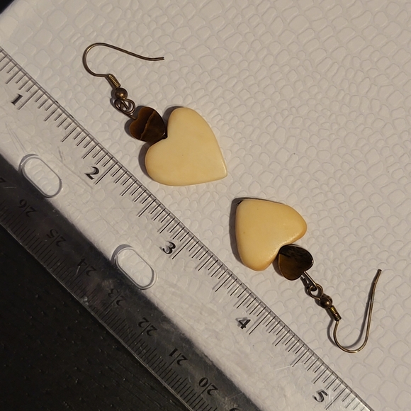 Heart-Shaped Cream and Brown Earrings - Picture 2 of 2